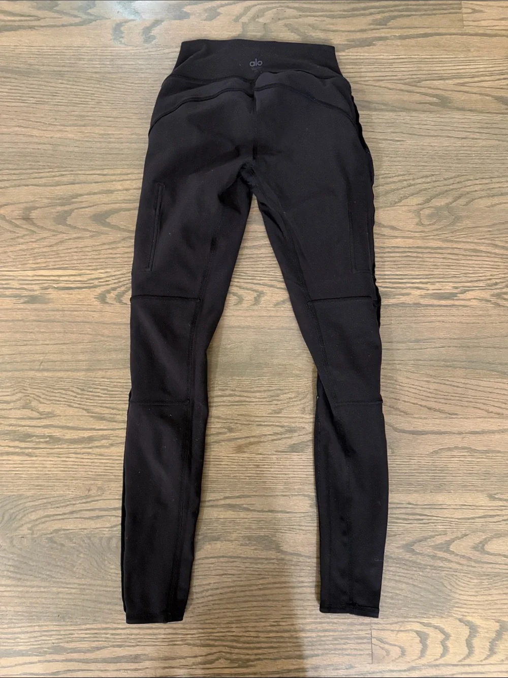 ALO Yoga Black High-Rise Cargo Pocket Leggings